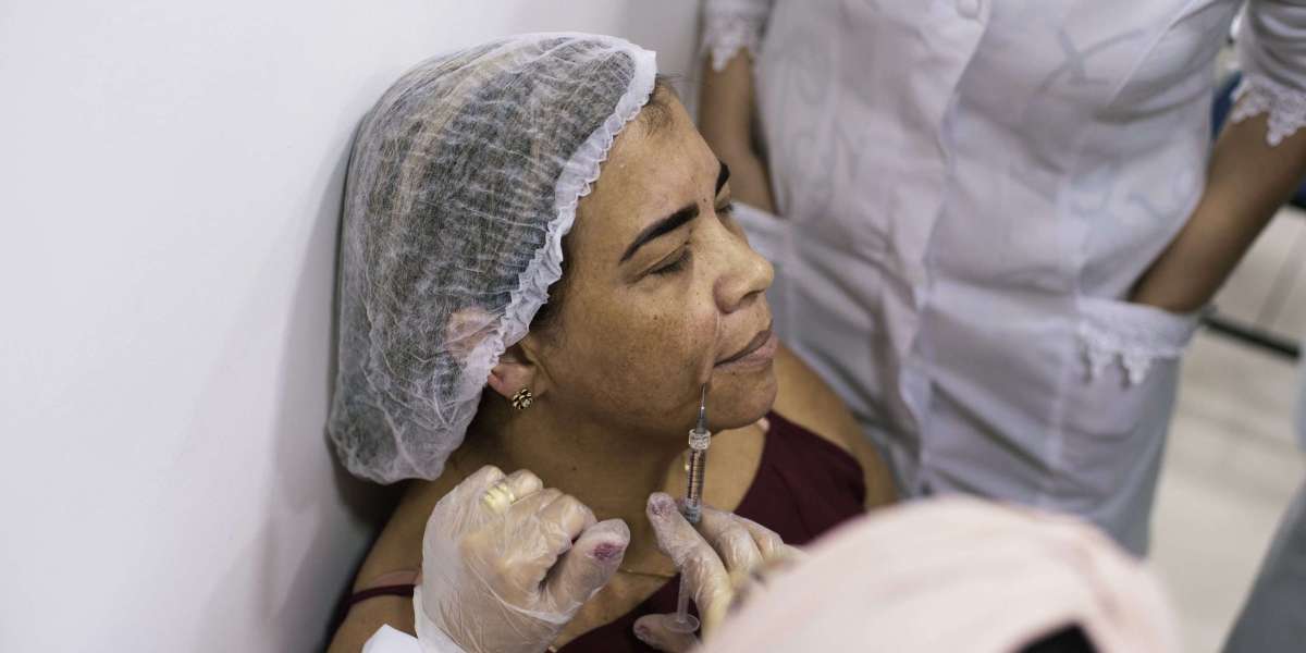 Pós-Graduação em Farmácia Estética: O Caminho para a Transformação Profissional